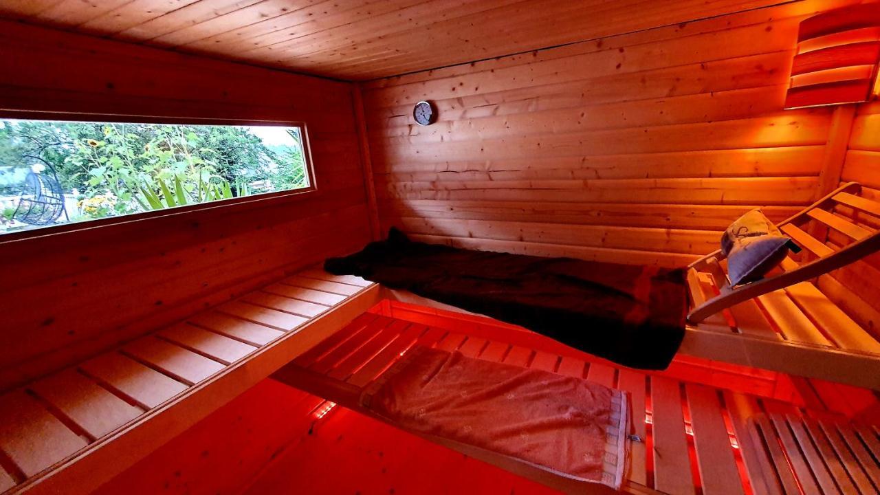 Haus Sonnenweg 6 Auf Der Sonnenseite Im Westerwald ヘール・グレンツハウゼン エクステリア 写真